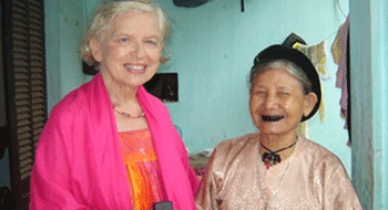 Tet Holiday in Vietnam with foreign women artists 